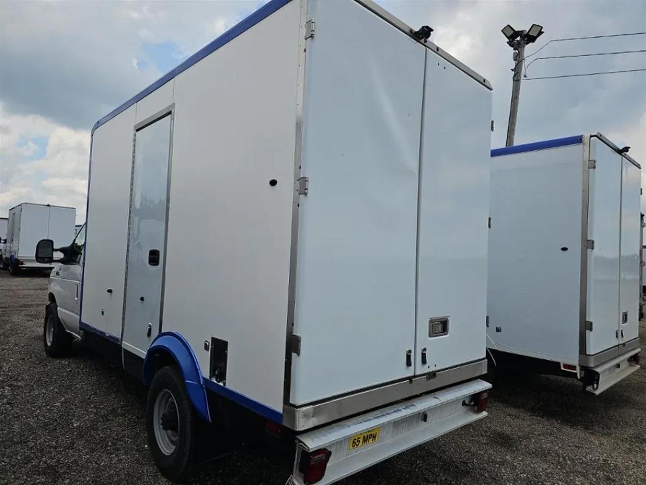 ford e-series cutaway 2023 1FDWE3FK6PDD14725 image ford e-series cutaway 2023 1FDWE3FK6PDD14725 image